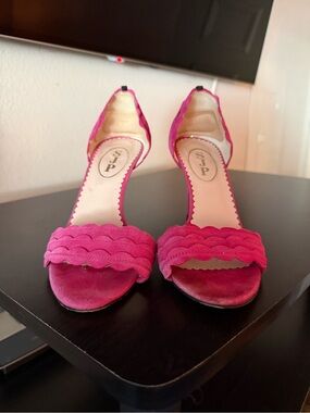 SJP Pink Scalloped Open-Toe Heel